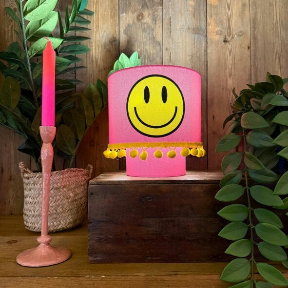 Love Frankie Smiley Glow Lamps in Pink