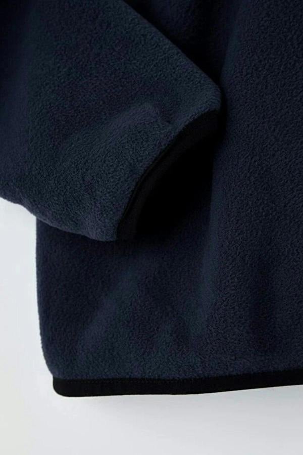 WOVCOR Regular Stand Collar Zippered Polar Fleece Men's Sweatshirt with Stitching Details