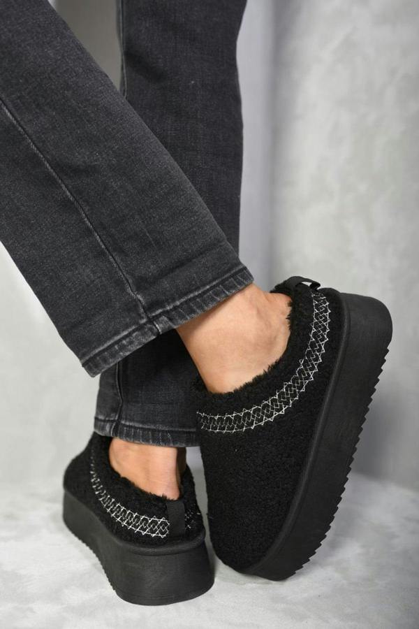 Cora Ankle Cozy Plush Lining Thick Sole Fluffy Slippers - Black
