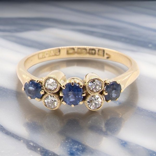 Vintage Tom A pretty antique Sapphire and Diamond ring