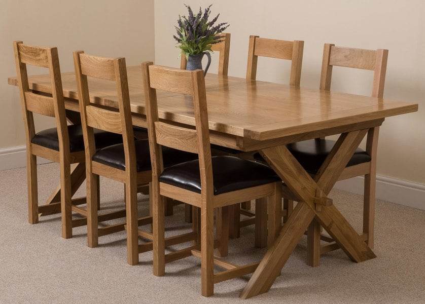 That's Furniture Vermont Cross Leg Oak Extending Dining Table with Lincoln Oak Chairs