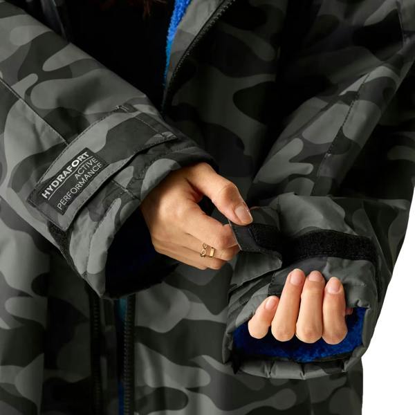 Regatta Unisex Adult Camo Waterproof Changing Robe - Grey/Sonic Blue - 