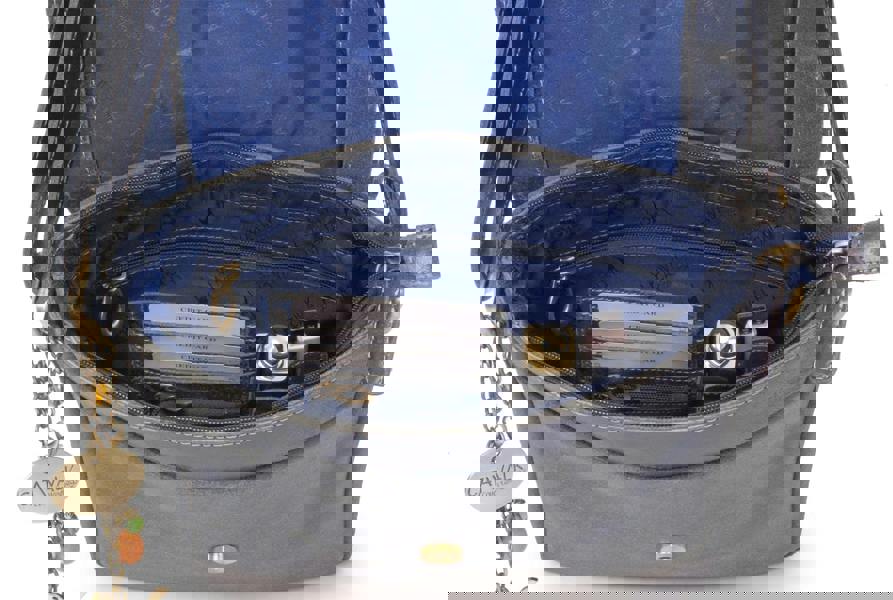 Catwalk Collection Handbags Sabine - Messenger Bag - M