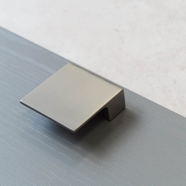 Handle & Home 60mm Brushed Nickel Square Knob