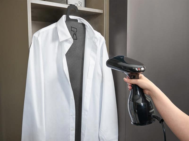Corby Stockton Garment Steamer in Black - UK Plug