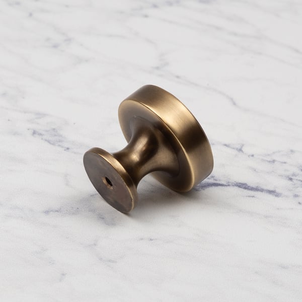 Handle & Home 38mm Antique Brass Knob