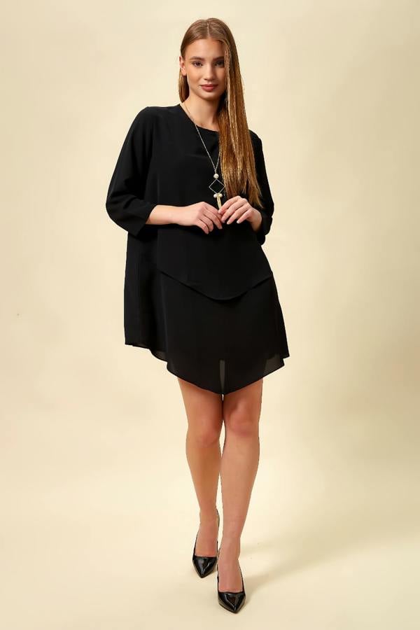 Hoxton Gal 3/4 Sleeve Oversized Tunic with Necklace in Black