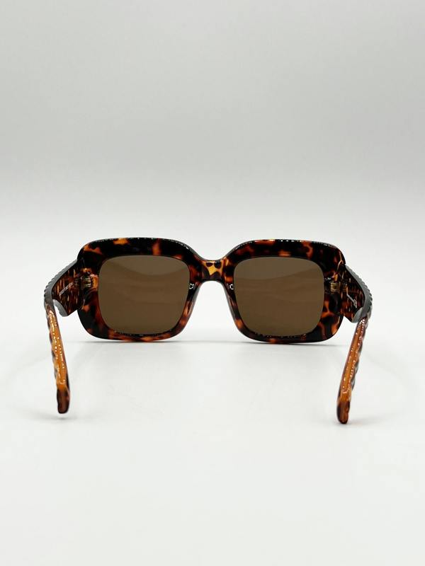 Oversized Square Sunglasses with Diamond Check Print Arm - svnx