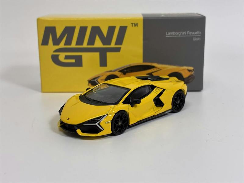 MCSlots Lamborghini Revuelto Giallo LHD 1:64 Scale Mini GT MGT00886L