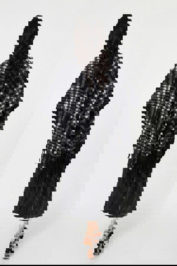 Black | Checked Fringed Oversized Poncho
