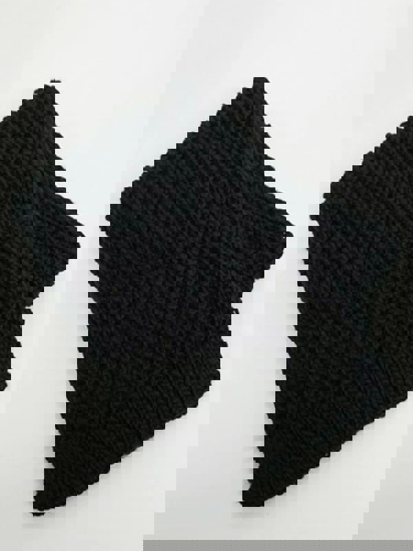 SVNX Black Chunky Knitted Scarf