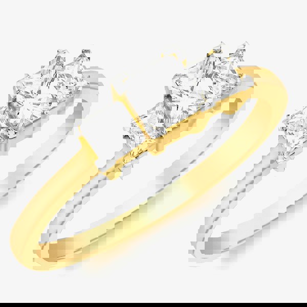 T. H. Baker 9ct Yellow Gold 3-Stone Graduated Crystal Ring 1.84.6461