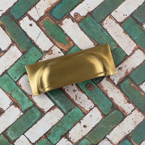 Handle & Home Satin Brass Round Knobs & Cup With Backplate