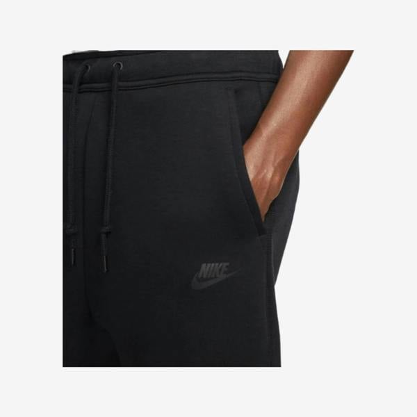 Nike FB8002-010 Joggers   in  Black