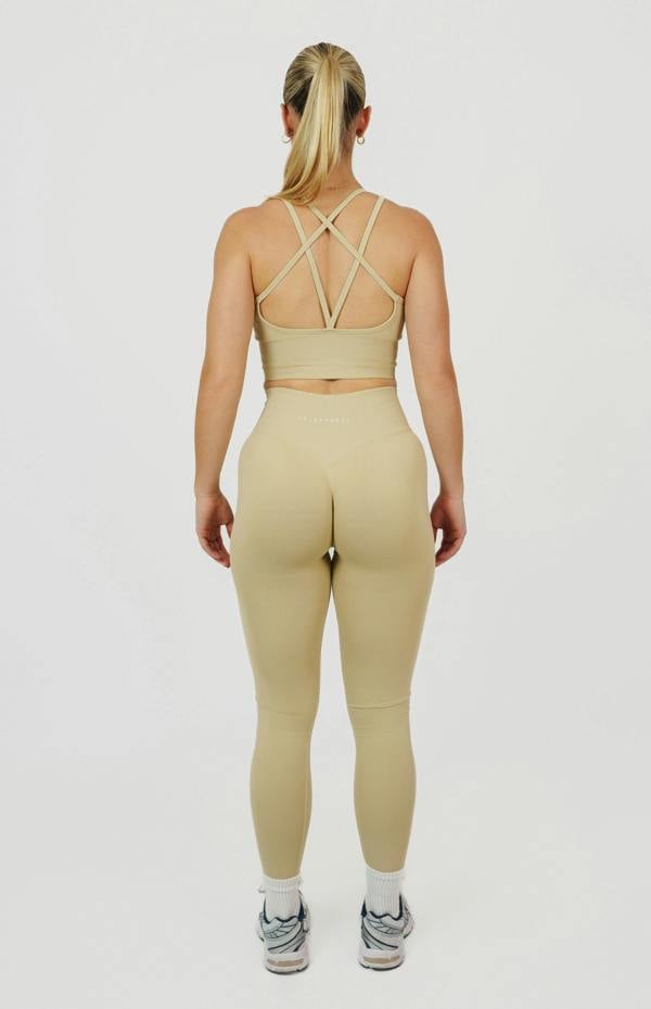 V3 Apparel Form Seamless Scrunch Leggings & Sports Bra Set - Light Camel