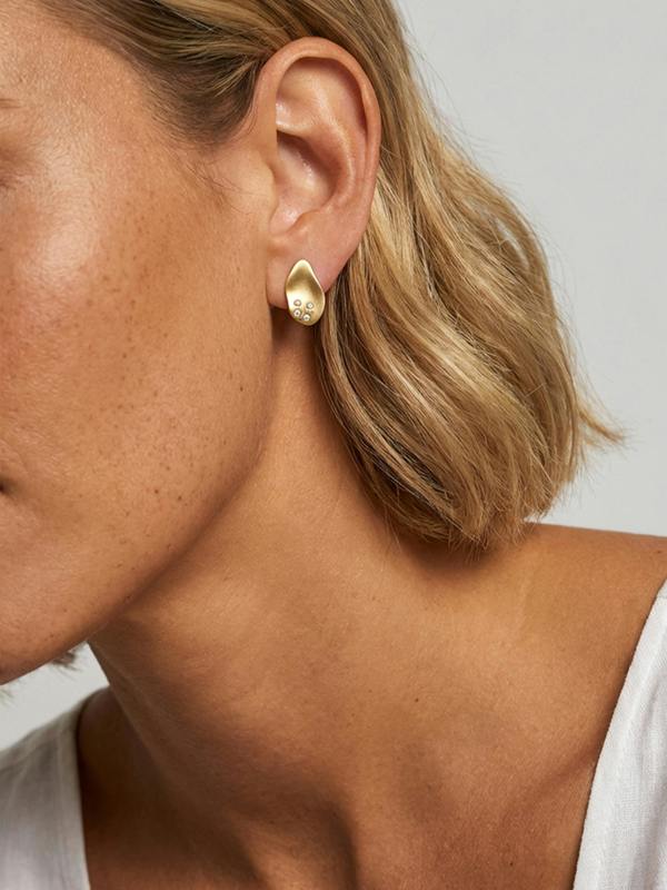 MUCHV Matte Gold Sculpted Stud Earrings