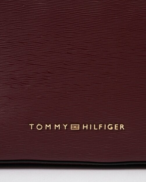 Tommy Hilfiger TH Modern Womens Camera Bag - Oxblood