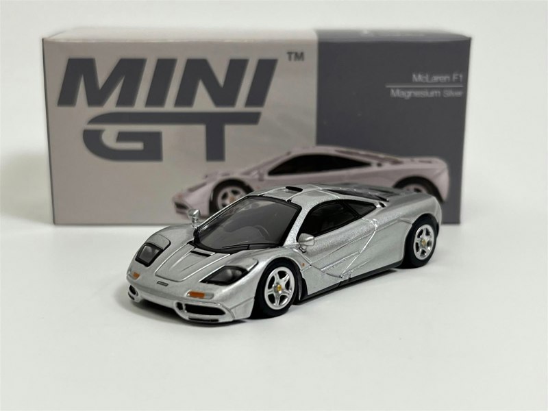 Mini GT McLaren F1 Magnesium Silver 1:64 Scale MGT00555L