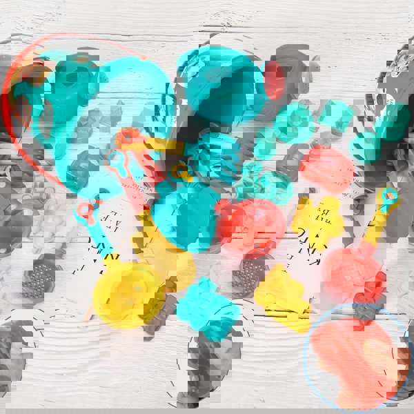 smartbies 18 Pieces Beach Bucket Set Toys for Kids