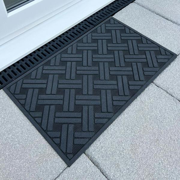 Ultralux Premium Rubber Door Mat – Durable Non-Slip Indoor/Outdoor All Weather Entrance Mat – Black & Silver – 75 x 45cm
