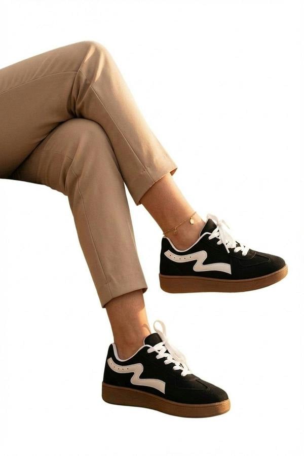 Poppy Womens Retro Stripe Gum Sole Trainers - Black_wb