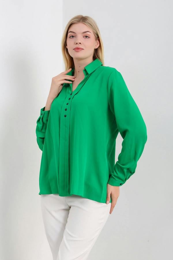 Hoxton Gal Oversized Long Sleeves Blouse Shirt with Button Details in Green
