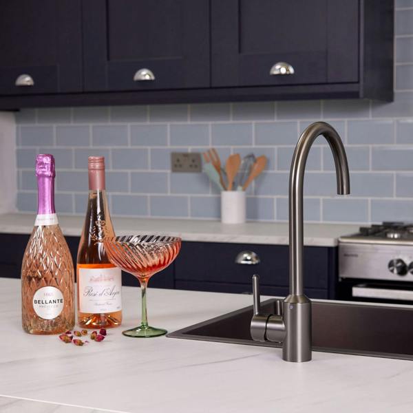 Flode Bryne | Single Lever Kitchen Sink Mixer Tap with Swivel Spout | Gun Metal Finish