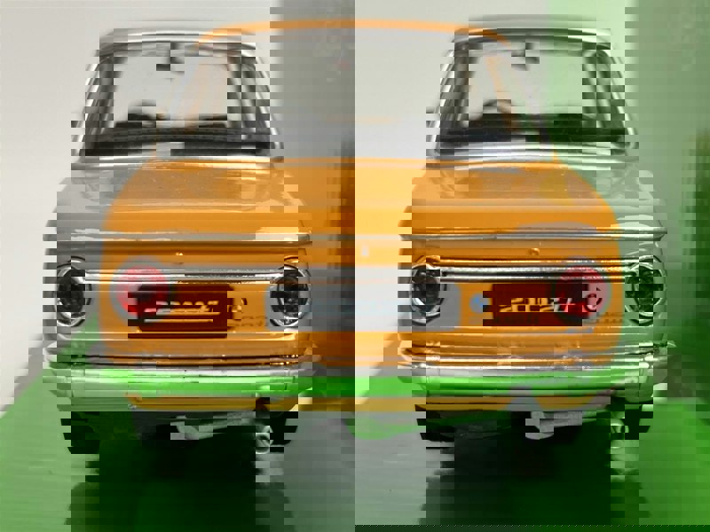 Welly BMW 2002 TI 1:24 Scale Orange Welly 24053W