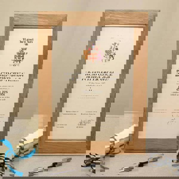 MijMoj Design Solid Oak A4 Graduation Certificate or Picture Frame