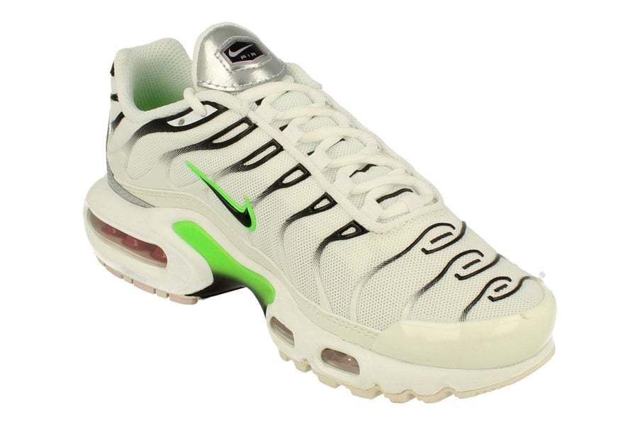 Nike Air Max Plus Womens Dn6997  100 - Summit White Black 100 - Photo 3