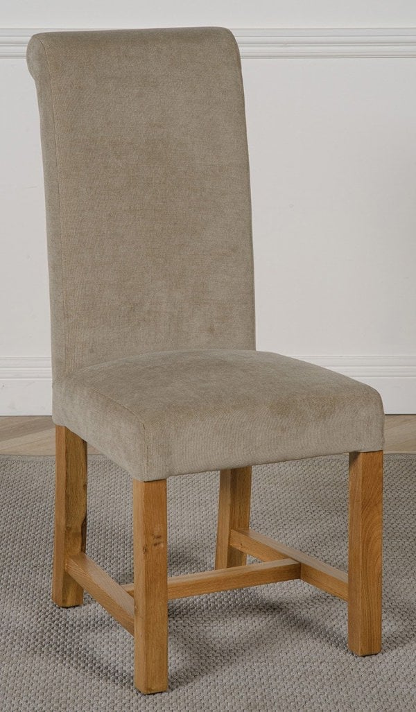 That's Furniture Oregon Round Oak Dining Table with Washington Fabric Chairs