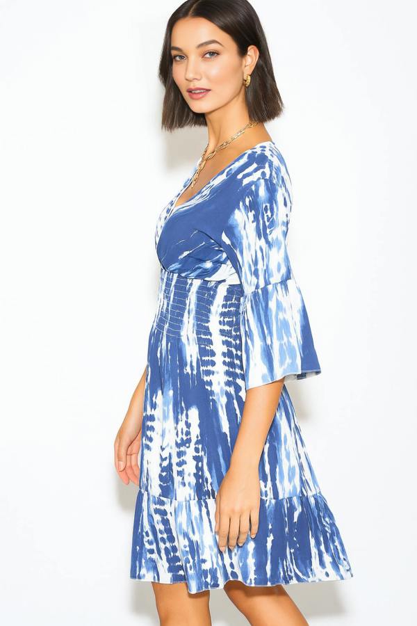Hoxton Gal Relaxed Fit 3/4 Sleeves Shirred Waist Printed V Neck Mini Dress in Navy and White