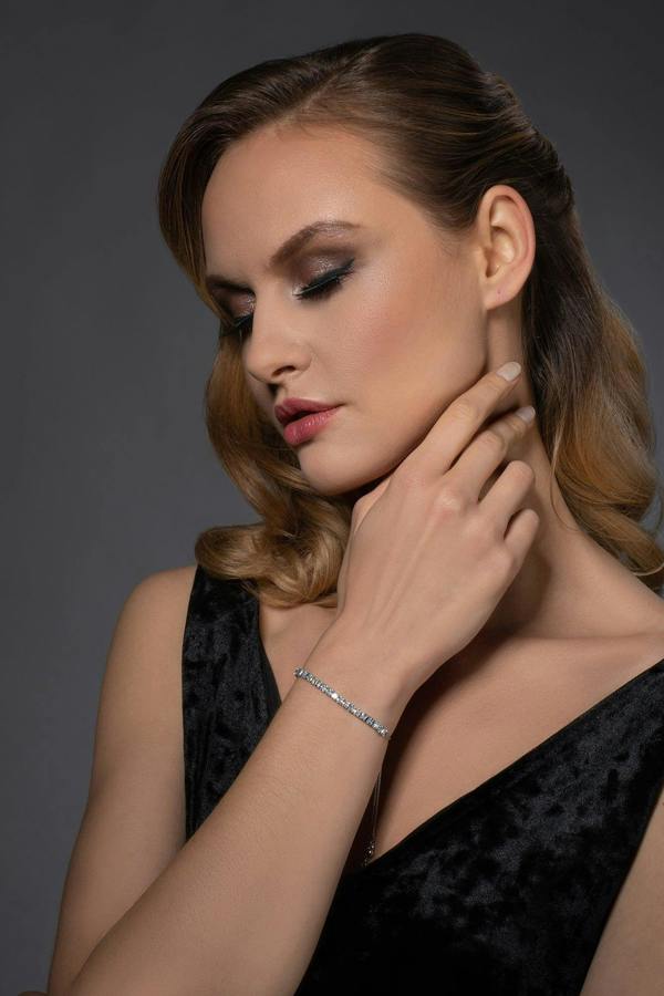 Adjustable Dainty Slider Bracelet for Women - namana.london