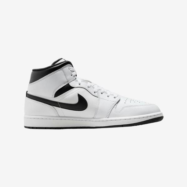 Nike DQ8426-132 Sneakers   in  Black/White