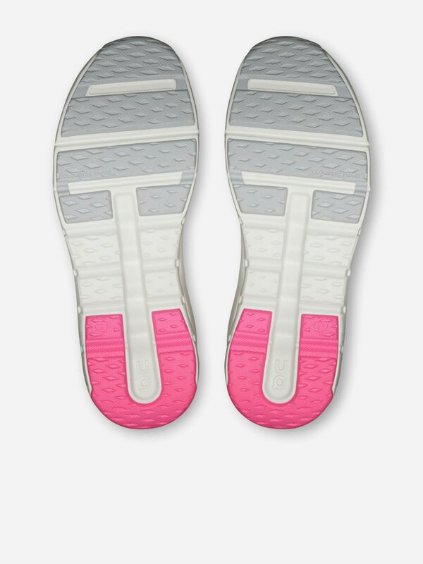 On Running Girls Cloudleap Trainers in Pink