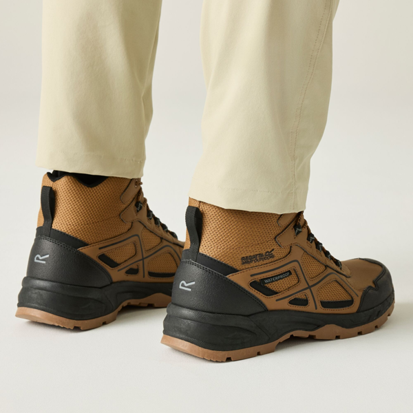 Regatta Mens Vendeavour Walking Boots - Saddle Brown
