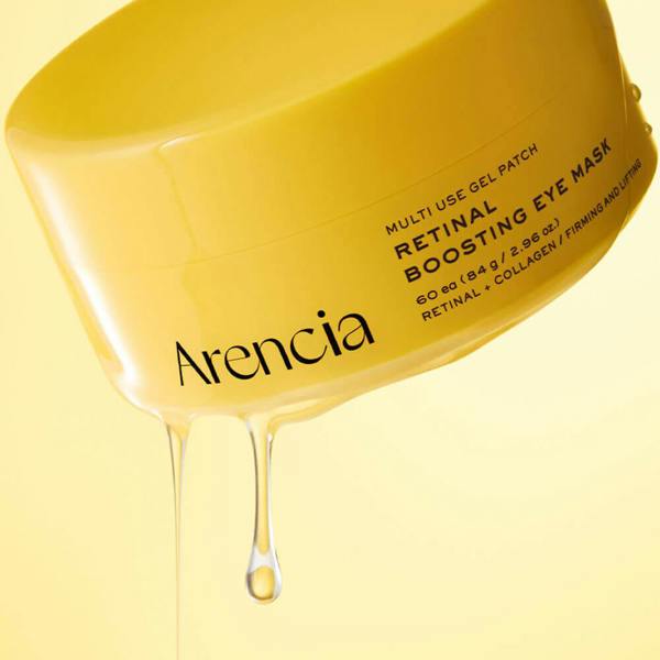 Cooling hydrogel texture of Arencia Retinal Eye Patches – Ergonomic Korean eye mask for deep active delivery at Atelier De Glow UK.