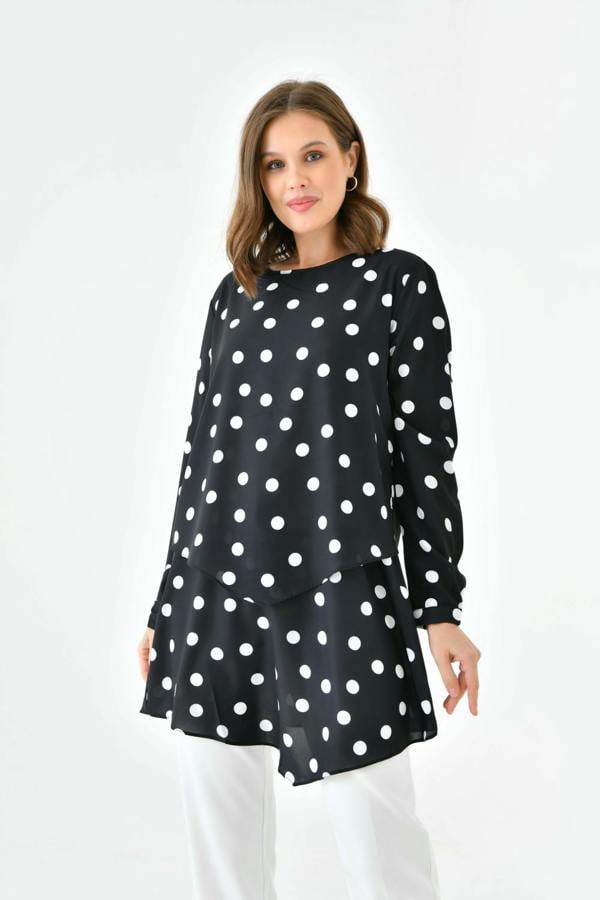 Hoxton Gal Oversized 3/4 Sleeves Crew Neck Layered Tunic with Polka Dot Print in Black and White