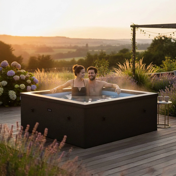 Wave Garda 4/6 Person Eco Foam Hot Tub with Built-In Integrated Heater