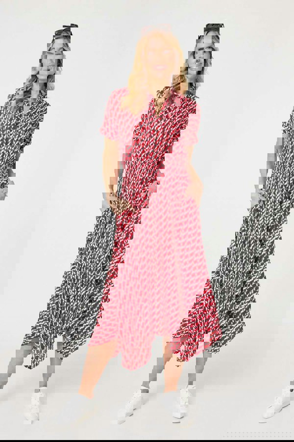 Red | Geo Print Hanky Hem Midi Dress : Model is 5'10"/178 cm and wears UK8/EU36/US4/AUS8