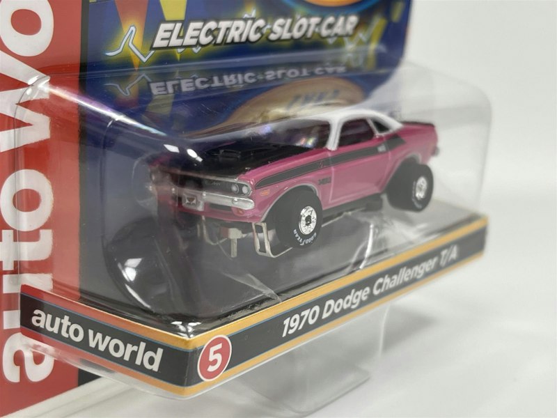 Auto World Slot Cars 1970 Dodge Challenger T/A Pink Thunderjet Ultra G HO Slot Car SC377-5