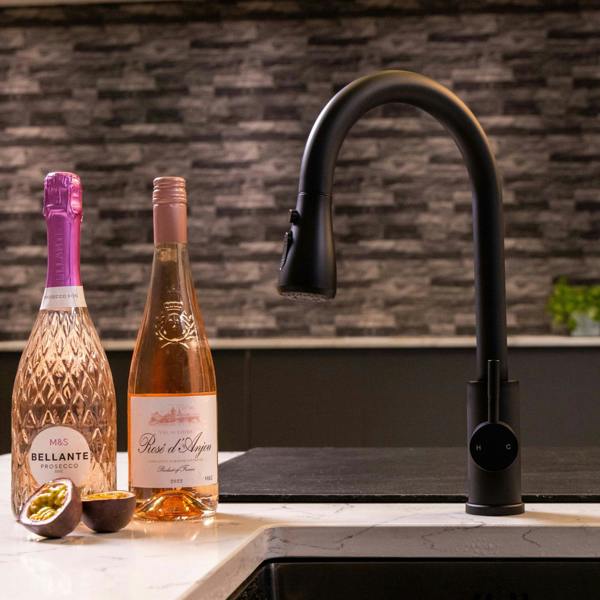 Flode Runda | Kitchen Sink Mixer with Pull out Spray | Matt Black | Oval Head
