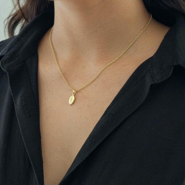 Uchi & Soto Nekomeishi Cream Cats Eye Pendant