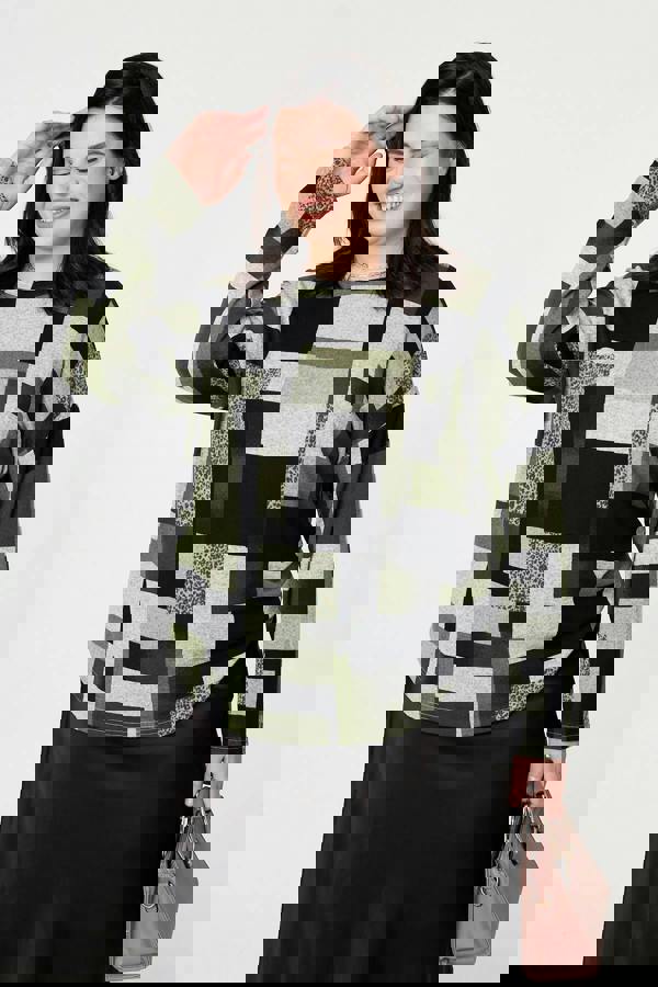 Green | Curve Printed Long Sleeve Relaxed Top