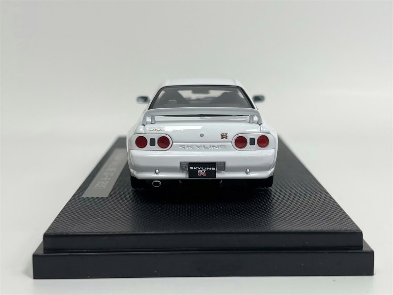 Ebbro Nissan Skyline GTR R32 White 1:43 Scale 760