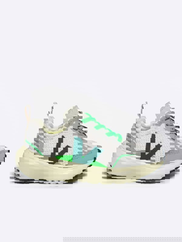 Veja Kids Light Alveomesh Canary Trainers in White