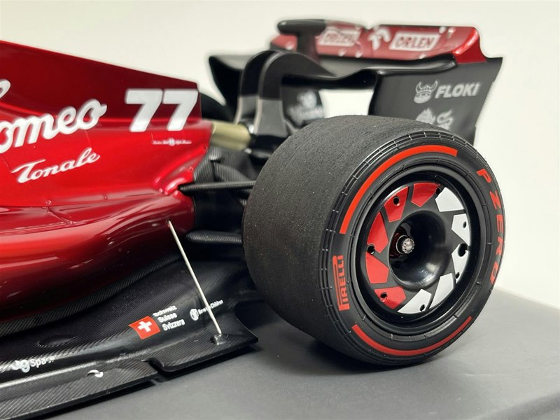 Minichamps Valtteri Bottas 2022 Alfa Romeo F1 Team Orlen Bahrain GP 1:18 Minichamps 117220177