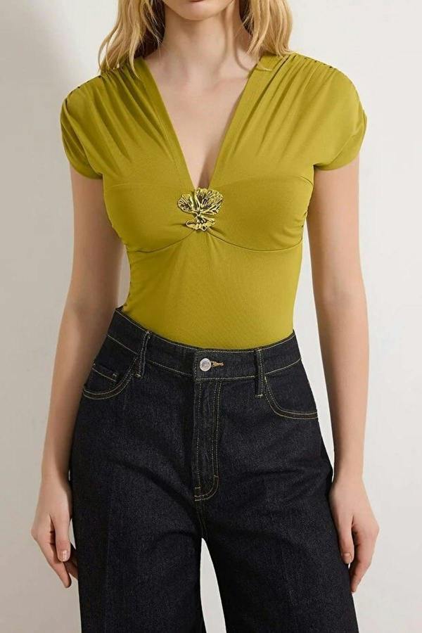 WOVCOR Fitted V-Neck Knitted Bodysuit with Accessory Details