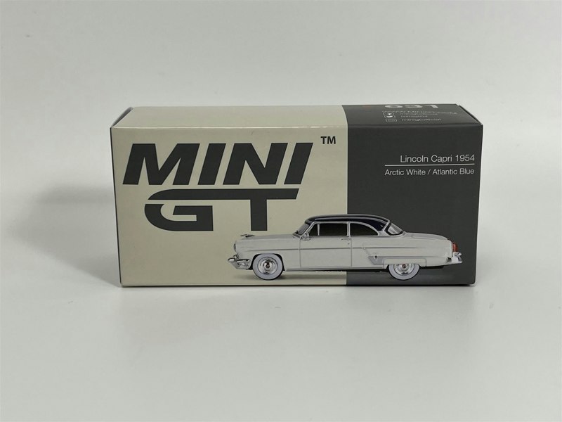 Mini GT Lincoln Capri 1954 Artic White Atlantic Blue LHD 1:64 Mini GT MGT00631L