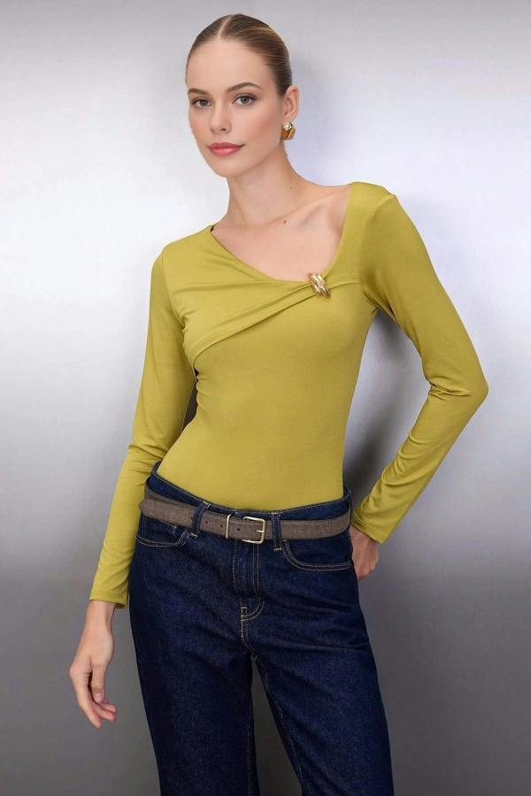 WOVCOR Knit Bodysuit with Accessory Detail